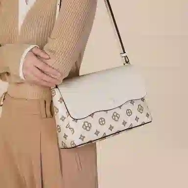 稻草人 时尚复古老花高级感气质通勤百搭 聚氨酯革 斜挎包 女款 深棕色/米白