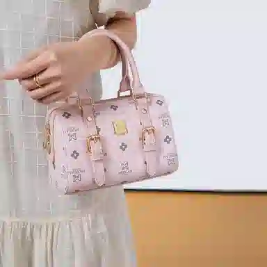 稻草人 小众可爱印花高级感简约百搭通勤波士顿包 聚氯乙烯革拼聚氨酯革 单肩斜挎手提包 常规 女款 米白/深棕/粉色