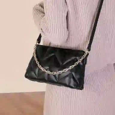 稻草人 高级感链条小众菱格设计 聚氨酯革 斜挎包 女款 黑色