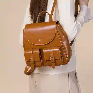 稻草人 高级感复古学院风通勤百搭小众上班 聚氨酯革 双肩包 女款 黑色/黄棕