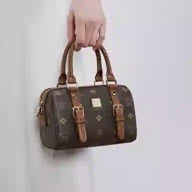 稻草人 小众可爱印花高级感简约百搭通勤波士顿包 聚氯乙烯革拼聚氨酯革 单肩斜挎手提包 常规 女款 米白/深棕/粉色