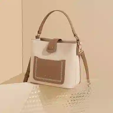 稻草人 磁扣开合 牛皮拼合成革 手提单肩斜挎包 常规 女款 果仁杏/焦茶咖