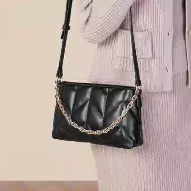 稻草人 高级感链条小众菱格设计 聚氨酯革 斜挎包 女款 黑色