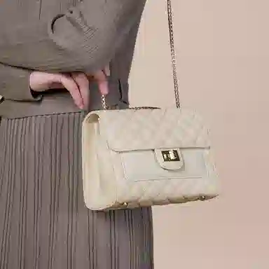 稻草人 精致链条百搭小香风菱格 牛皮拼合成革 小方包斜挎包单肩包腋下包 常规 女款 黑色