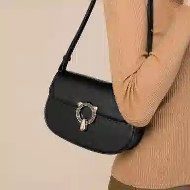 稻草人 精致可爱时尚百搭小众休闲简约日常通勤多隔层 人造革 马鞍包单肩包 女款 多色