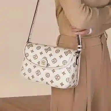 稻草人 时尚经典复古潮流老花高级感气质通勤百搭 聚氯乙烯革 腋下包单肩包 女款 深棕色/米白