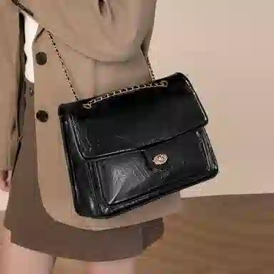 稻草人 小众设计通勤小香风链条 油蜡皮纹理 聚氨酯革 高级感单肩包斜挎包腋下包 女款 静谧黑/摩卡啡