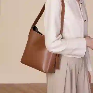 稻草人 高级感简约时尚通勤腋下百搭复古实用上班族 聚氨酯 斜挎包 常规 女款 棕色/咖色