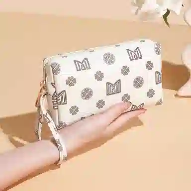 稻草人 高级感印花气质轻复古时尚简约轻便休闲实用通勤 聚氯乙烯革 手拿包 女款 深棕色