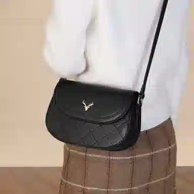 稻草人 小众时尚鹿头 百搭款通勤休闲潮流高颜值气质简约洋气 人造革 小方包单肩斜挎包 女款 黑色/米白