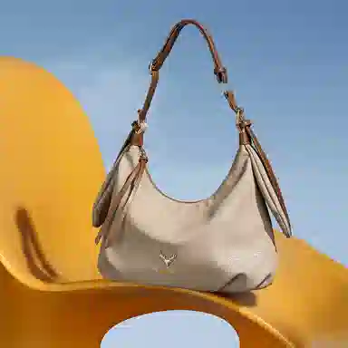 稻草人 甜美小众出行收纳月牙包 聚氨酯革 单肩斜挎包 女款 卡其/浅杏色/黑色