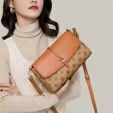 稻草人 时尚百搭小众设计 聚氨酯 单肩斜挎包 女款 米白配杏色/棕配深啡/深棕配棕色