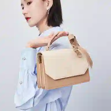 稻草人 可爱萌宠小熊点缀 撞色 聚氨酯革 风琴造型多隔层 单肩包手提包小方包斜挎包 常规 女款 杏色/红棕/灰绿