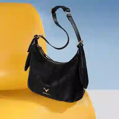 稻草人 甜美小众出行收纳月牙包 聚氨酯革 单肩斜挎包 女款 卡其/浅杏色/黑色