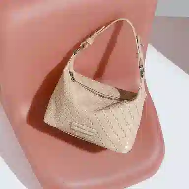 稻草人 精致时尚小众编织休闲百搭高级感轻便通勤实用 聚氨酯革 单肩斜挎手提包 女款 黑色/杏色/银色