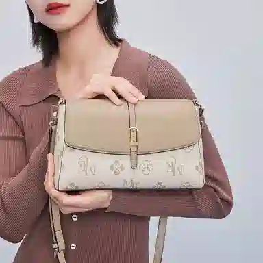 稻草人 时尚百搭小众设计 聚氨酯 单肩斜挎包 女款 米白配杏色/棕配深啡/深棕配棕色