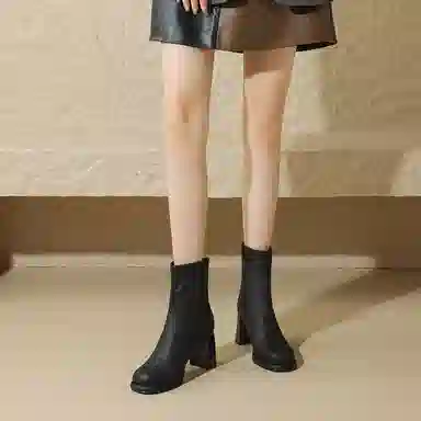 DAPHNE PU 8cm