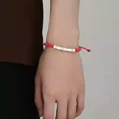 999