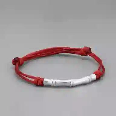 999