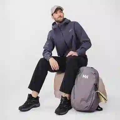 HELLY HANSEN