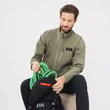HELLY HANSEN