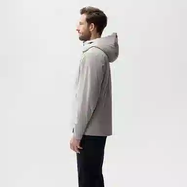 HELLY HANSEN