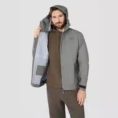 HELLY HANSEN