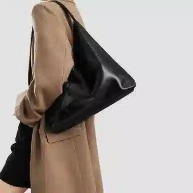 谷田西 软皮高级感上班通勤托特包 牛皮 单肩包 大号 女款 黑色