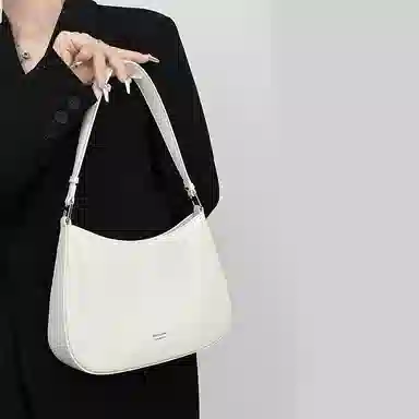 谷田西 小众真皮腋下包高级感法棍包 牛皮 单肩包 中号 女款 黑色/象牙白
