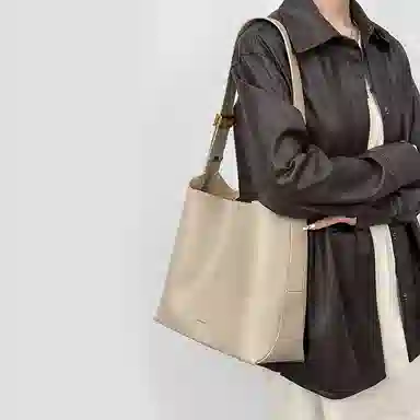 谷田西 小众水桶包女高级感通勤 单肩包 牛皮 中号 女款 夜空灰/浅奶茶