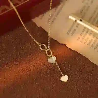 925