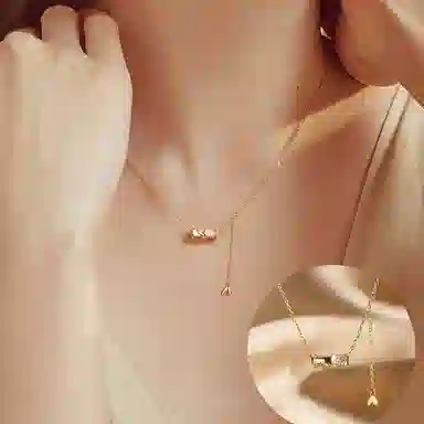 925
