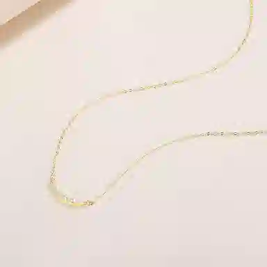 925