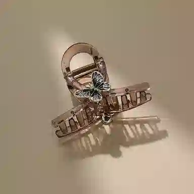 沂茹 时尚森系精致简约几何优雅气质浅灰色飞舞蝴蝶中号后脑勺盘发日常通勤百搭小香风温柔气质#好运 亚克力 发夹 女款