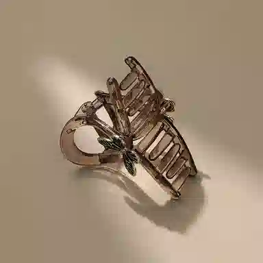 沂茹 时尚森系精致简约几何优雅气质浅灰色飞舞蝴蝶中号后脑勺盘发日常通勤百搭小香风温柔气质#好运 亚克力 发夹 女款