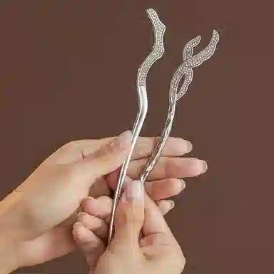 沂茹 时尚森系精致个性小众设计感简约几何银色闪钻盘发甜酷风日常通勤簪子 合金 发簪 女款