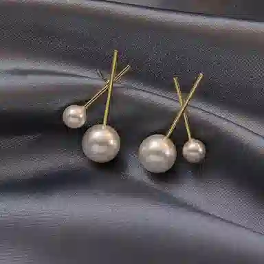 925