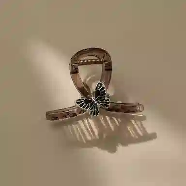 沂茹 时尚森系精致简约几何优雅气质浅灰色飞舞蝴蝶中号后脑勺盘发日常通勤百搭小香风温柔气质#好运 亚克力 发夹 女款