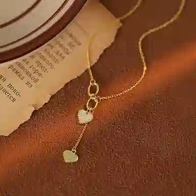 925