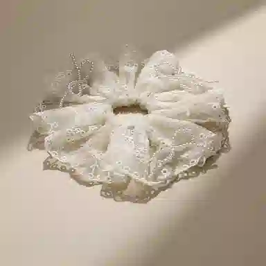 沂茹 文艺小清新甜美学院风米白色蕾丝蝴蝶结甜美肠圈弹力扎发小众设计感日常百搭减龄 布艺 发圈/头绳 女款