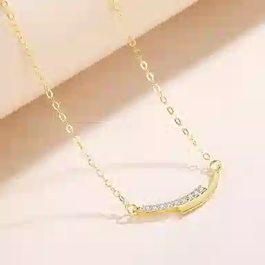 925