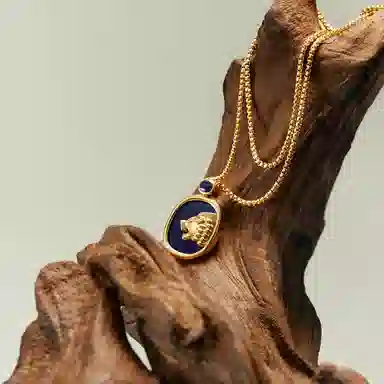 Lola Rose Gold Lion Series Necklace