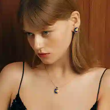 Lola Rose Gold Lion Series Necklace