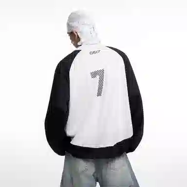 MT99 Striped V-Neck Long Sleeve Tee