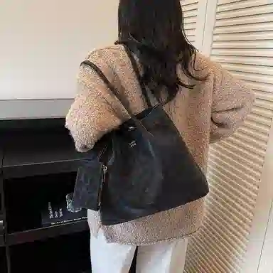 XOKY Tote PU