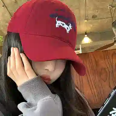 心水好物 卡通小狗刺绣字母百搭遮阳帽大头显脸小 棉 鸭舌帽 男女同款情侣款