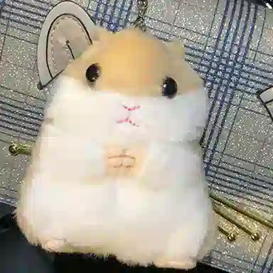 心水好物 可爱仓鼠钥匙链书包装饰用毛绒解压捏捏挂饰 聚酯纤维 挂件 男女同款情侣款