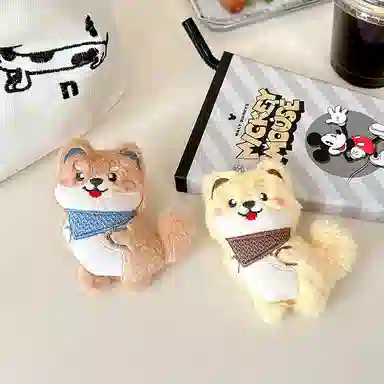心水好物 小狗卡通玩偶可爱柴犬狗狗学生包包公仔 毛绒 挂件 男女同款情侣款