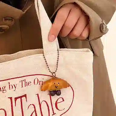 心水好物 仿真食玩面包心甜美百搭挂 树脂 挂件 男女同款情侣款