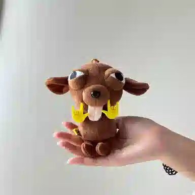 心水好物 洗袜袜沙雕抽象丑萌嘻哈吉娃娃毛绒公仔挂饰包包 聚酯纤维 挂件 男女同款情侣款